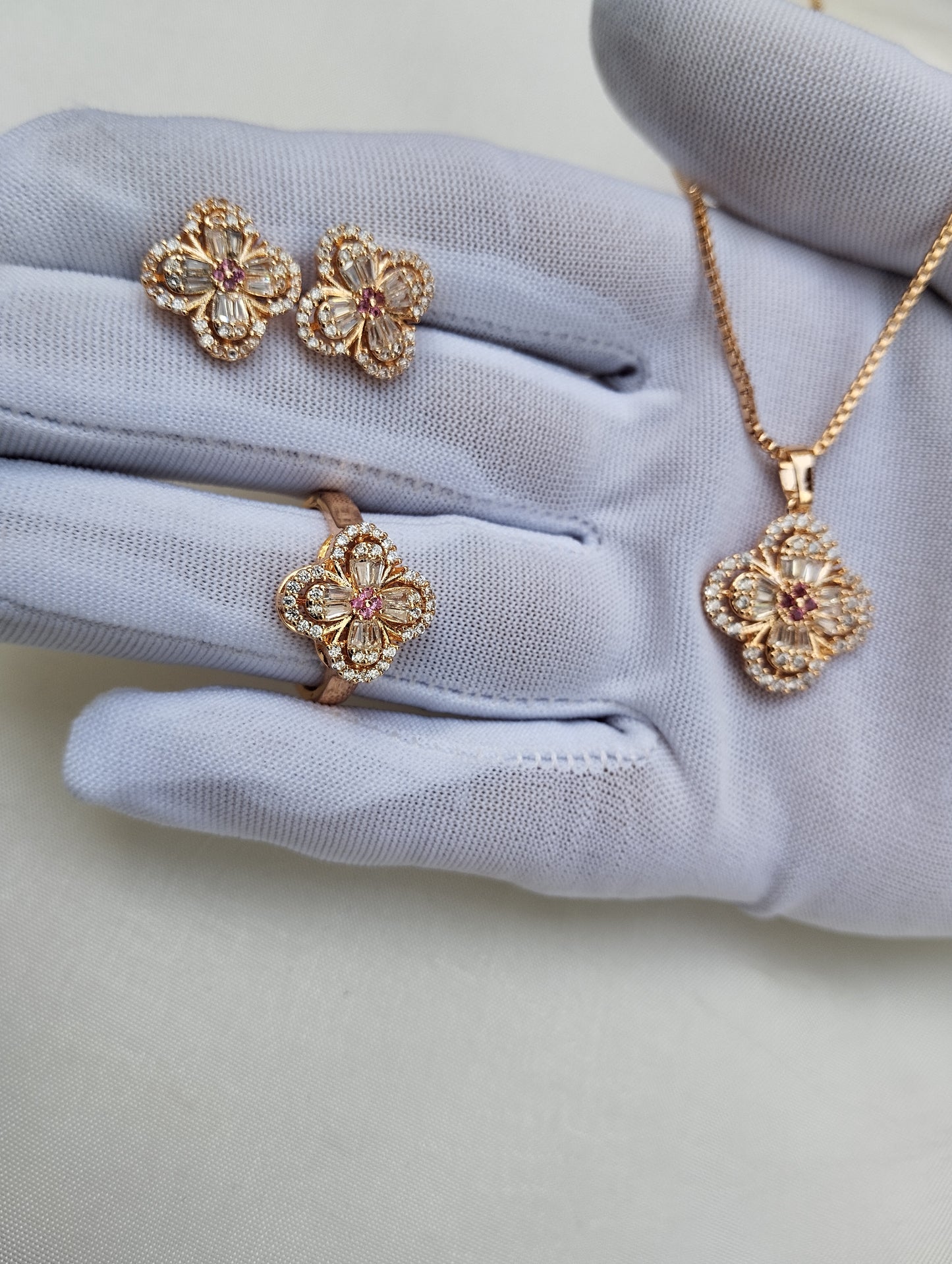 Rose Gold Blush Clover Set with Pendant, Earrings & Ring
