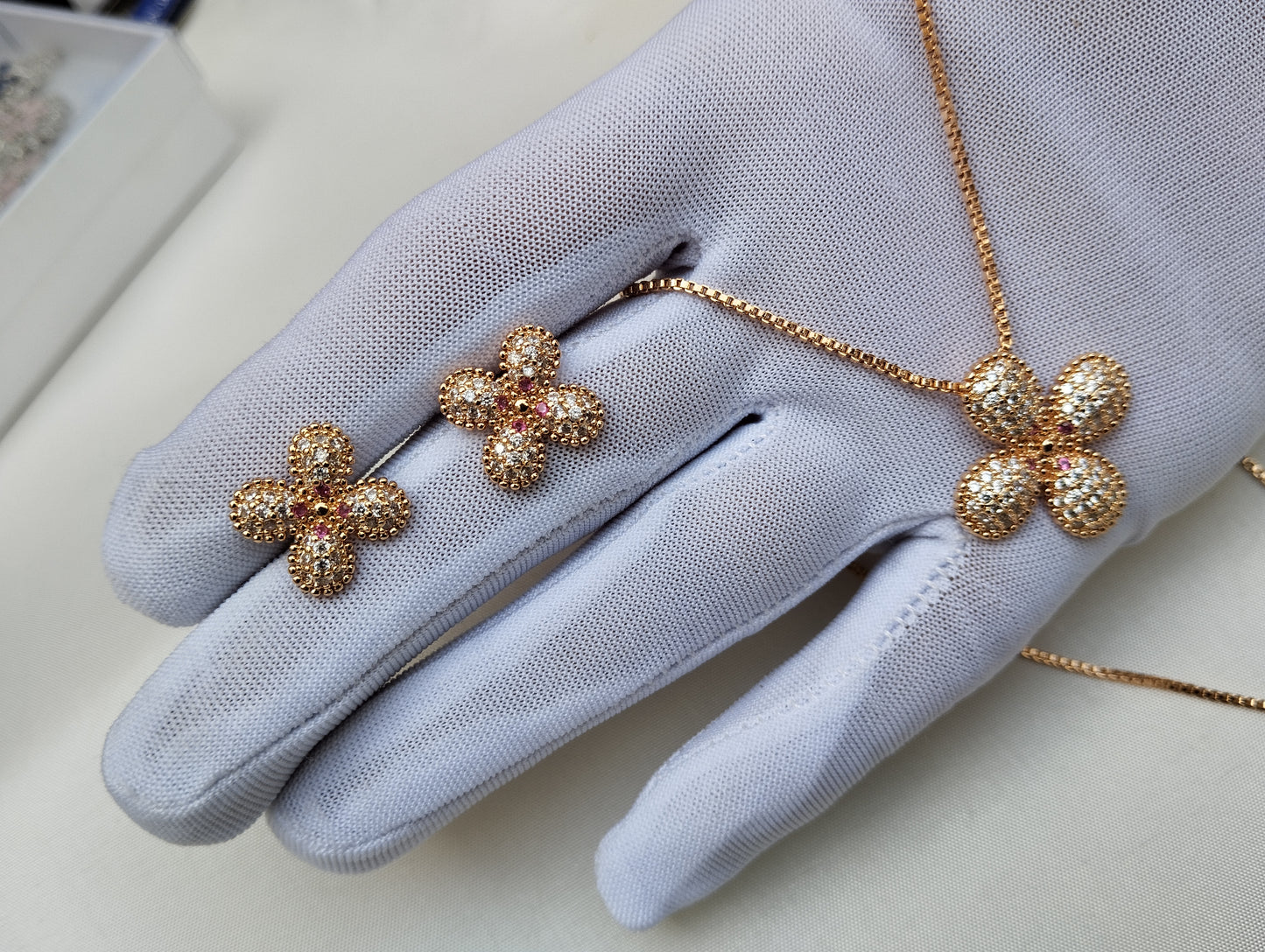Golden Clover Pink Stone Pendant Set with Earrings