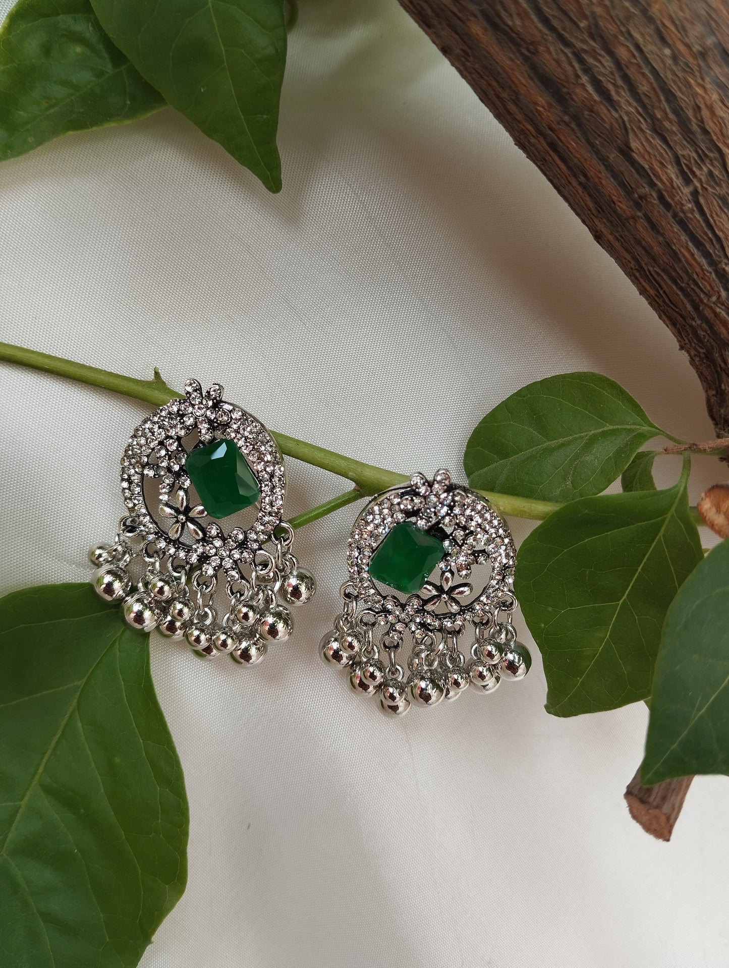 Regal & Party-Ready Royal green Stone