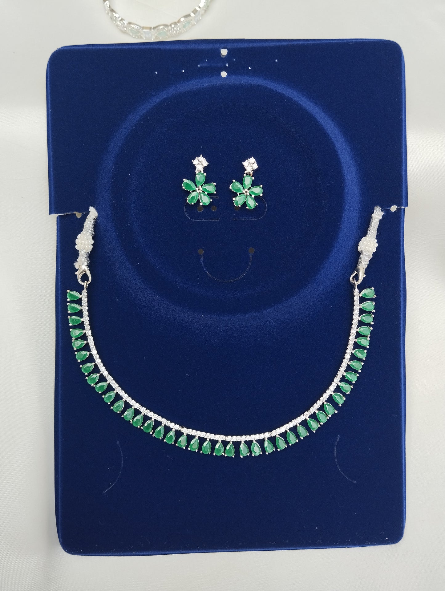 Emerald Teardrop Necklace Set with Earrings