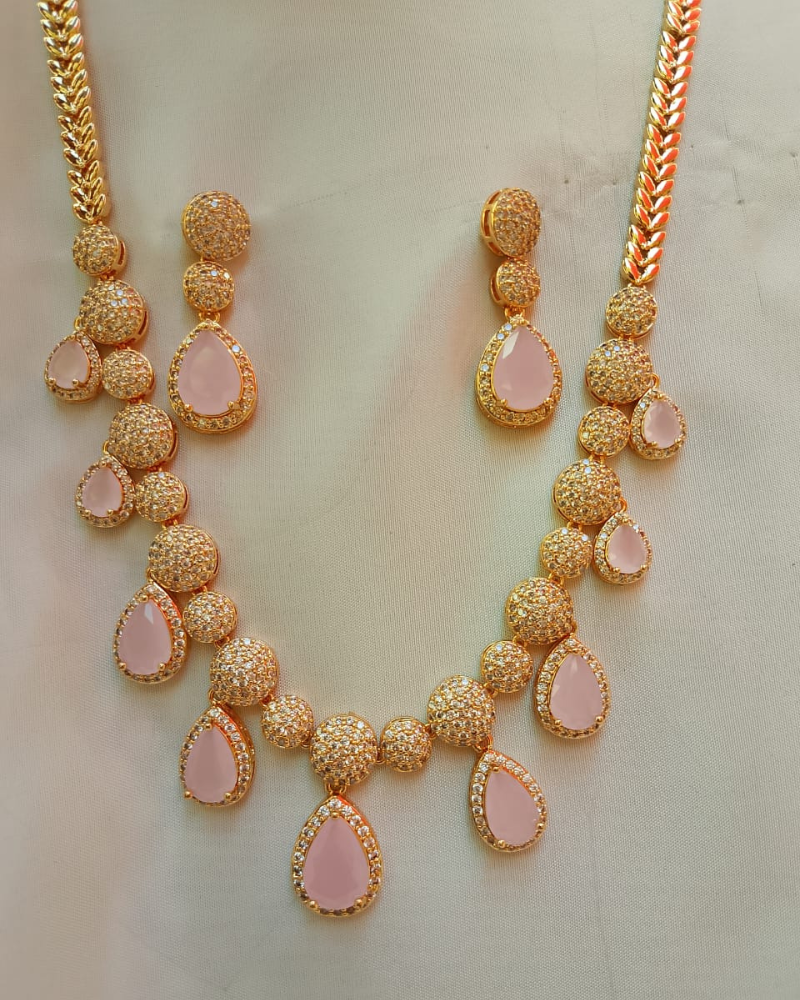 Elegant Crystal Teardrop Necklace Set | Pink Crystal