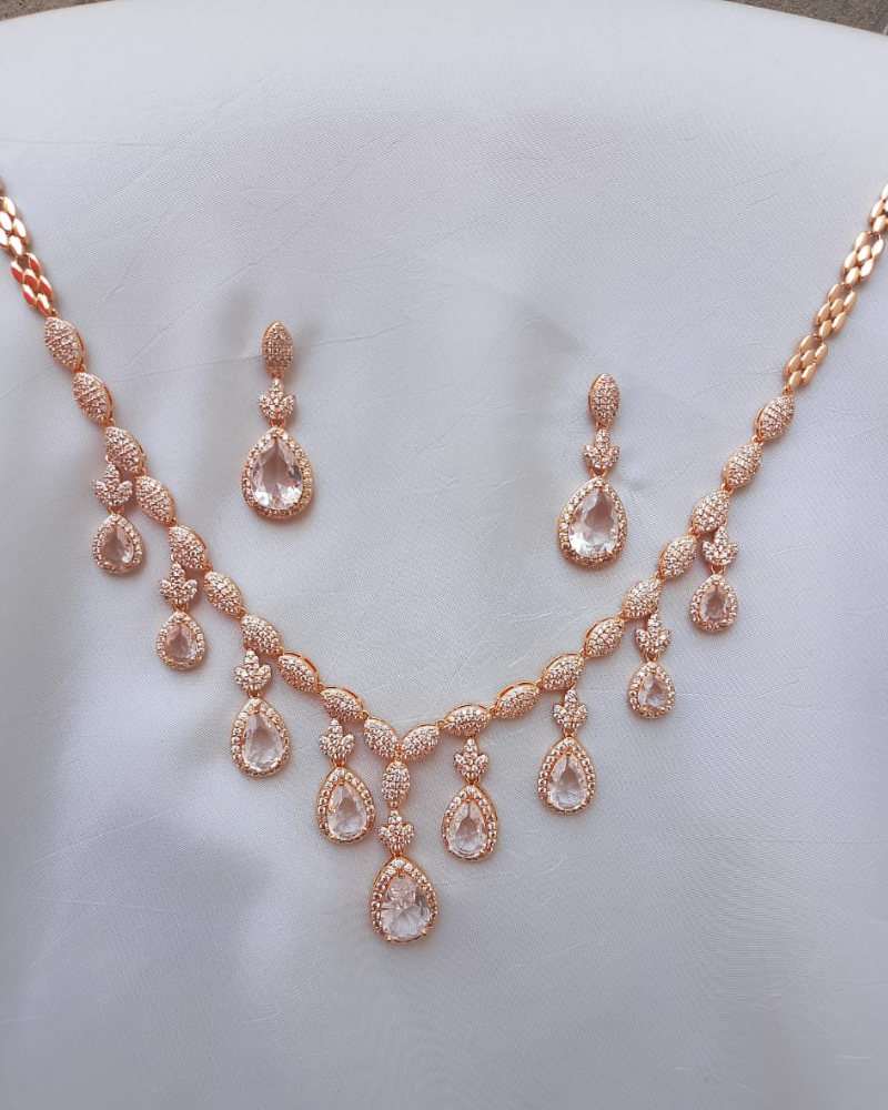 Elegant Crystal Teardrop Necklace Set | Champagne Crystal