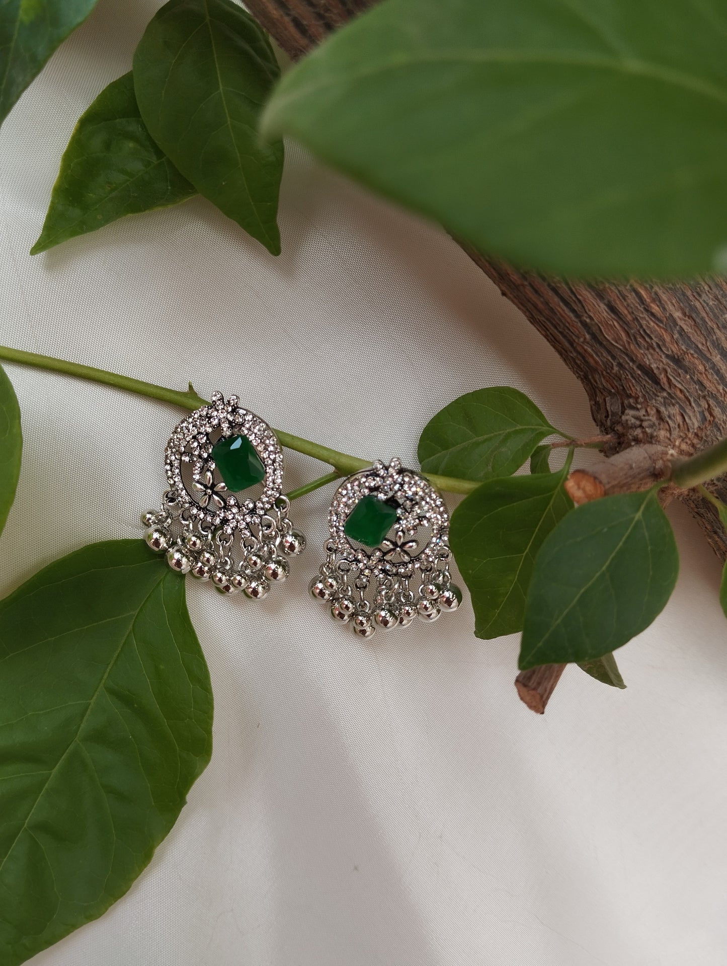 Regal & Party-Ready Royal green Stone